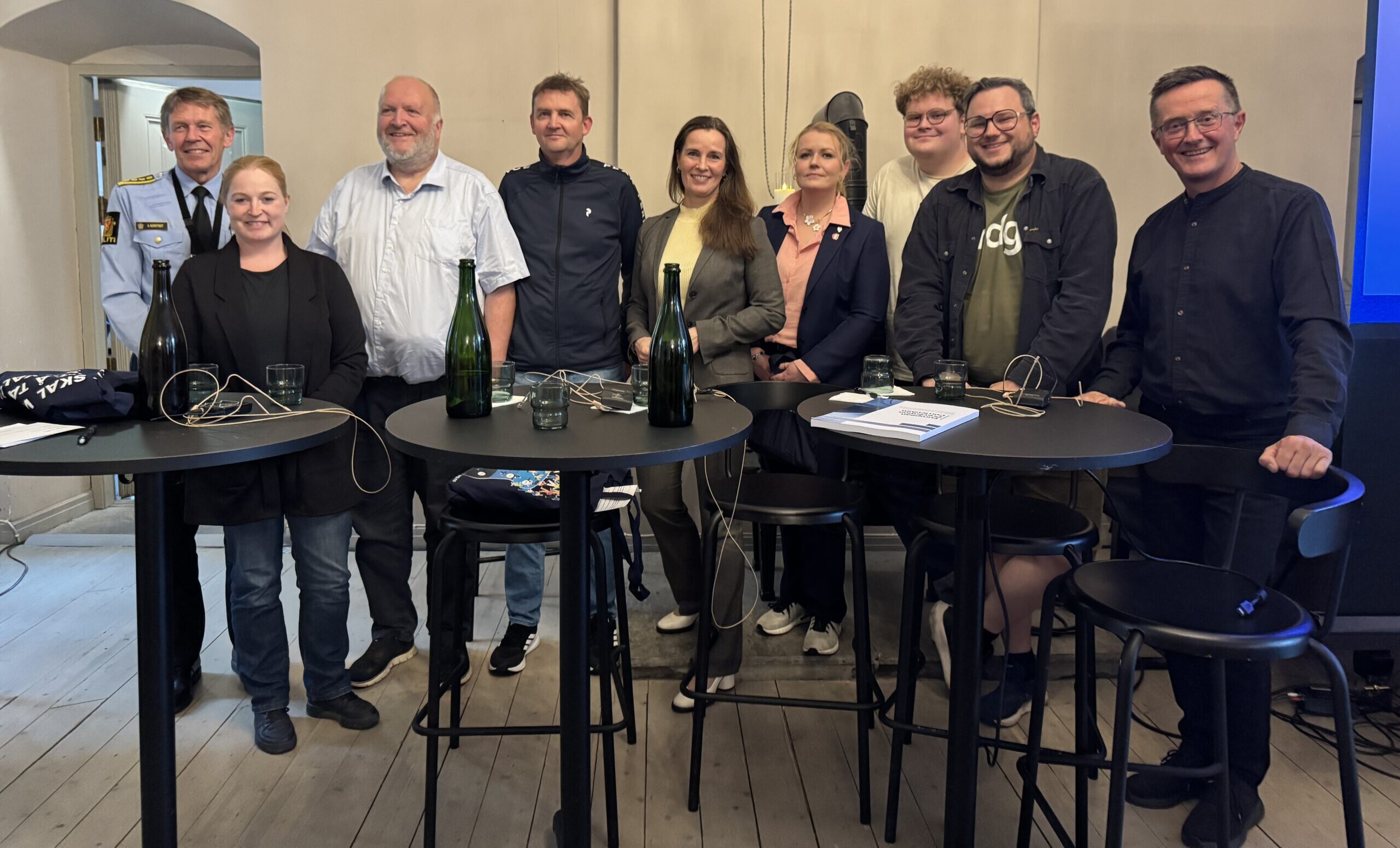 Debattanter og innledere under et debattmøte i Trondheim med tittelen: En ruspolitikk som virker